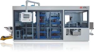 Máquina formadora de placas plásticas